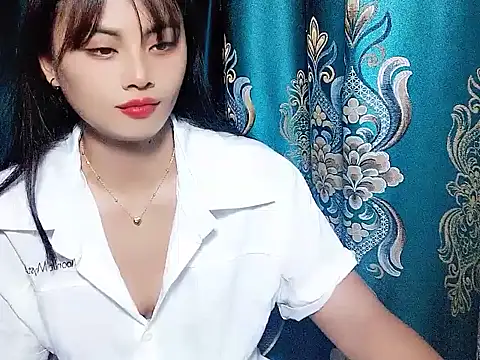 Snapshot of Bella86 chatting on 04.10.26 Bella86 online show from 04.10.26