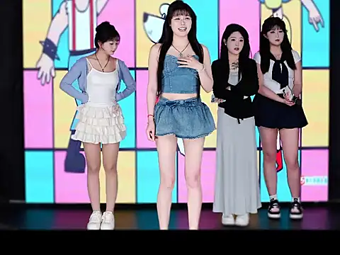 zhangqiqi1 online show from 04.12.26