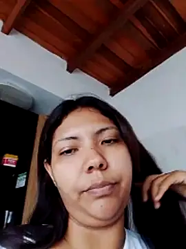 Izel  online show from 04.17.26