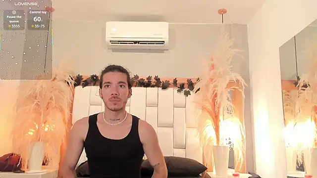 AngeloRoush online show from 04.14.26