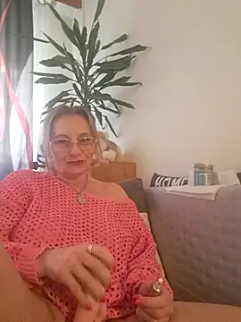 Blond lady czech online show from 04.17.26