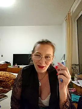 Snapshot of Blond_lady_czech chatting on 04.23.26 Blond lady czech online show from 04.23.26