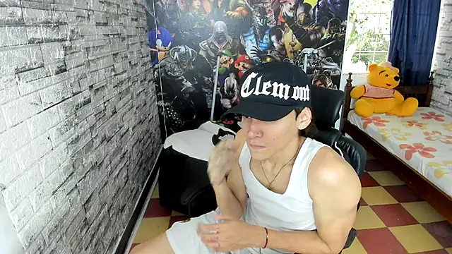 Snapshot of sebas_jusa chatting on 07.18.26 sebas jusa online show from 07.18.26