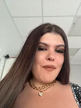 Snapshot of AmeliaBronze chatting on 06.29.26 AmeliaBronze online show from 06.29.26