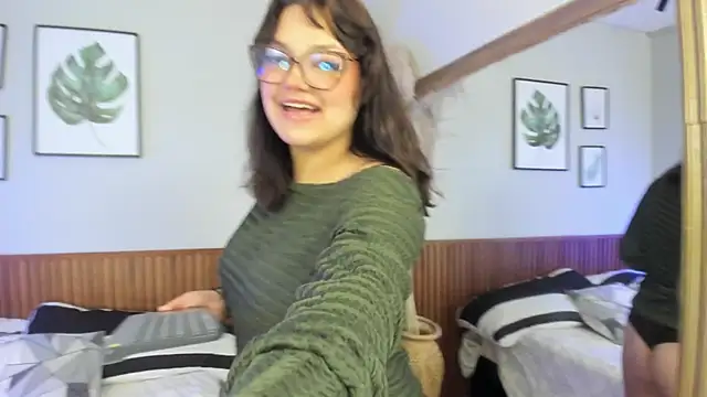 AMBERBENELLI online show from 04.18.26