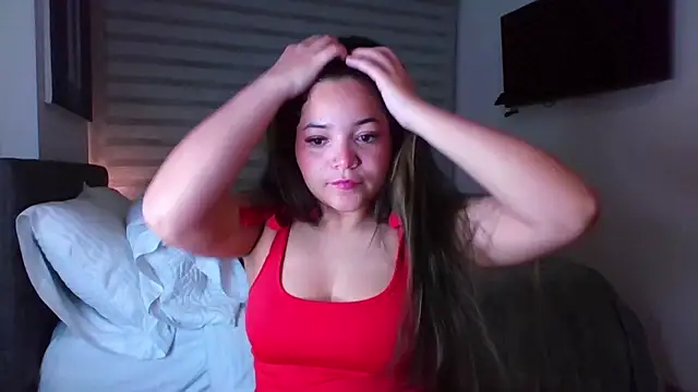Snapshot of Shadya_ chatting on 06.15.26 Shadya online show from 06.15.26