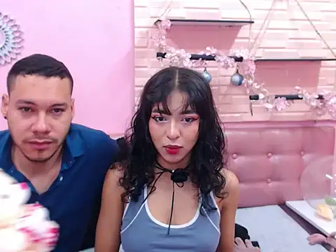 Snapshot of Aronandmoli69 chatting on 04.13.26 Aronandmoli69 online show from 04.13.26