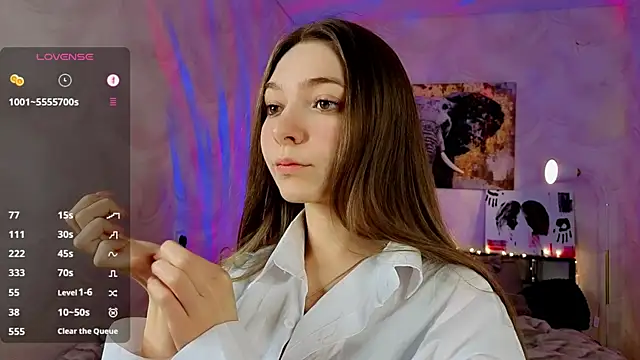 Snapshot of AuraLune__ chatting on 06.06.26 AuraLune online show from 06.06.26