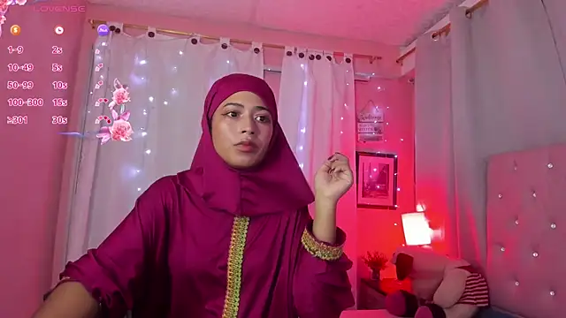 NadiaKarim  online show from 04.16.26