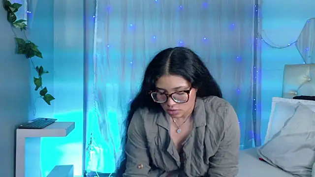 Snapshot of Silvana_lorc chatting on 05.14.26 Silvana lorc online show from 05.14.26