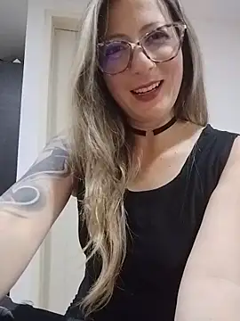 VALELUXX online show from 05.22.26
