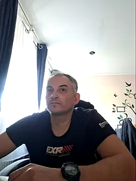 Snapshot of Piotr481 chatting on 04.17.26 Piotr481 online show from 04.17.26
