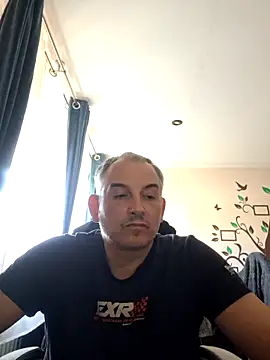 Snapshot of Piotr481 chatting on 04.18.26 Piotr481 online show from 04.18.26