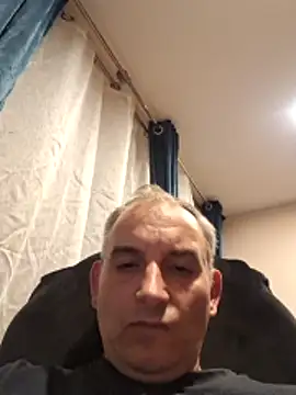 Snapshot of Piotr481 chatting on 04.18.26 Piotr481 online show from 04.18.26