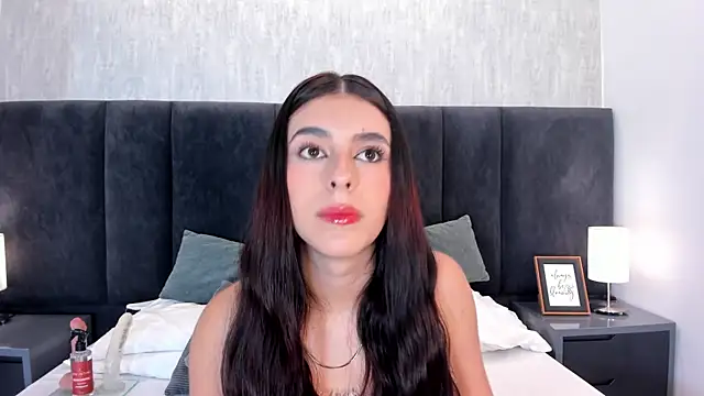Snapshot of miaa_Lind chatting on 06.14.26 miaa Lind online show from 06.14.26