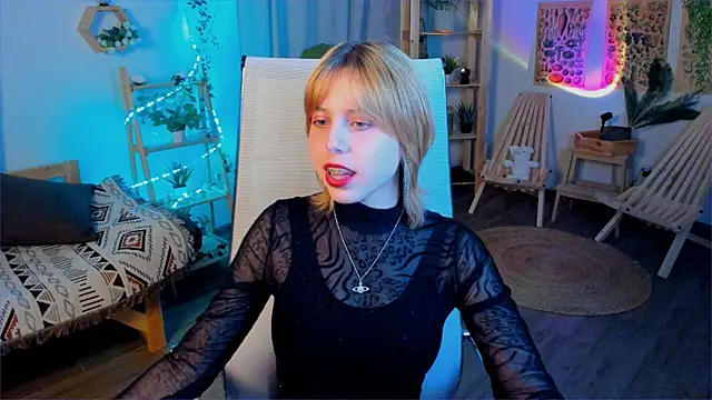 VivienneHebert online show from 04.24.26