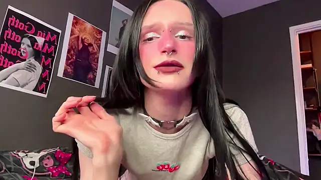 Snapshot of Niky_Long chatting on 04.16.26 Niky Long online show from 04.16.26