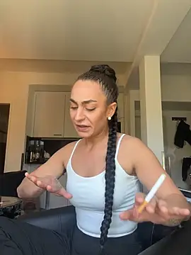 CurlyRouge online show from 04.24.26