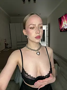 AlisaPearl online show from 04.15.26