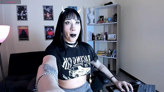 Snapshot of Ravenelle_ chatting on 06.06.26 Ravenelle online show from 06.06.26