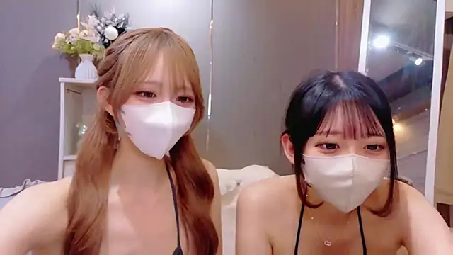 Snapshot of Koto-jpnk chatting on 07.17.26 Koto-jpnk online show from 07.17.26