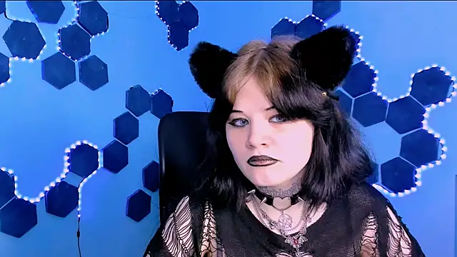 nikki kiss  online show from 05.08.26