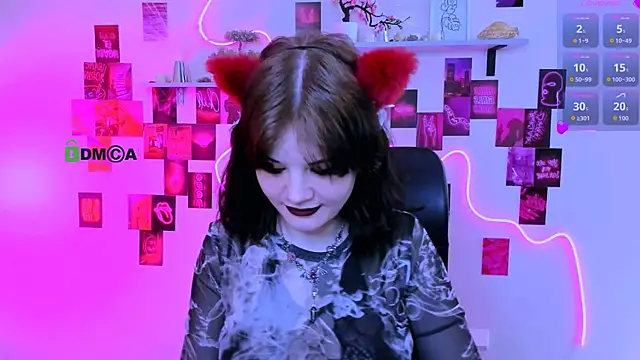 nikki kiss  online show from 05.13.26