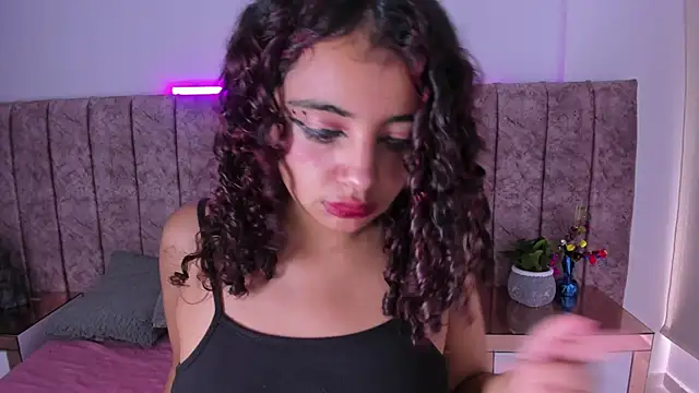 Snapshot of Dahlia_rossee chatting on 06.22.26 Dahlia rossee online show from 06.22.26
