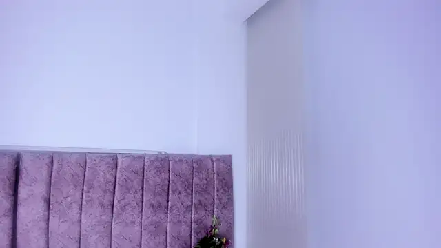 Snapshot of Dahlia_rossee chatting on 06.25.26 Dahlia rossee online show from 06.25.26