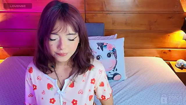 lily reeds online show from 07.12.26