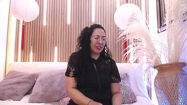 Velvet Curly online show from 06.25.26