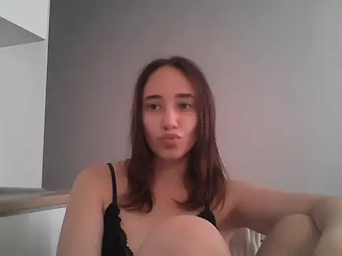 Snapshot of DarkMirel chatting on 06.23.26 DarkMirel online show from 06.23.26