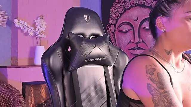 MILATEMPTRESS online show from 04.20.26