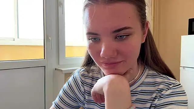 Snapshot of doana_bebriti chatting on 06.15.26 doana bebriti online show from 06.15.26