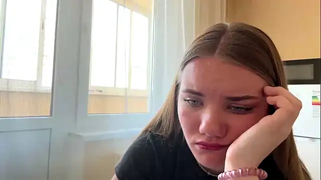 Snapshot of doana_bebriti chatting on 06.18.26 doana bebriti online show from 06.18.26