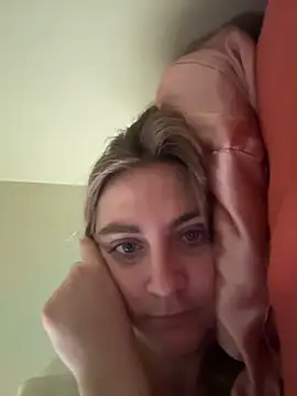 prettykitttty online show from 04.21.26