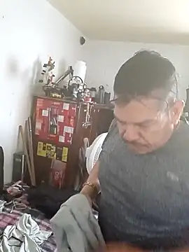 Snapshot of Oskr2024XXX chatting on 02.13.25 Oskr2024XXX online show from 02.13.25