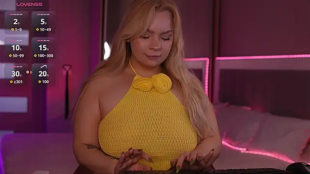 LisaLove3 online show from 05.17.26