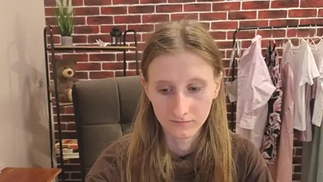 AliceeStone online show from 04.29.26