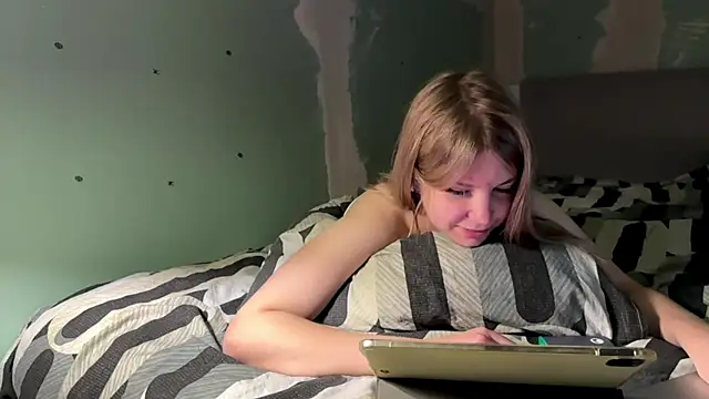 Skinny girl  online show from 07.02.26