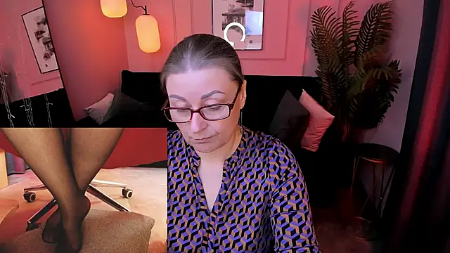 Snapshot of Alexandra_Kind chatting on 04.29.26 Alexandra Kind online show from 04.29.26