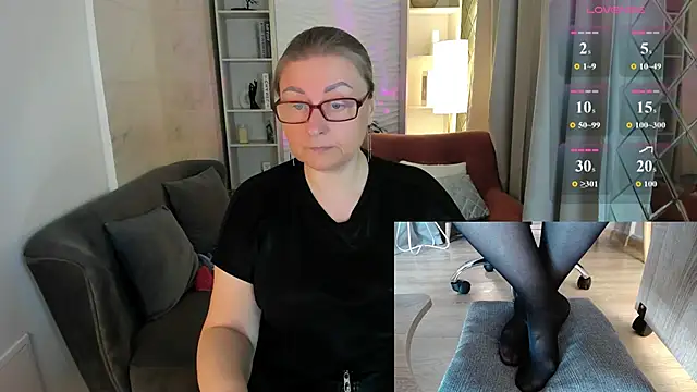 Snapshot of Alexandra_Kind chatting on 05.12.26 Alexandra Kind online show from 05.12.26