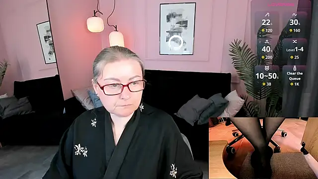 Alexandra Kind online show from 07.10.26