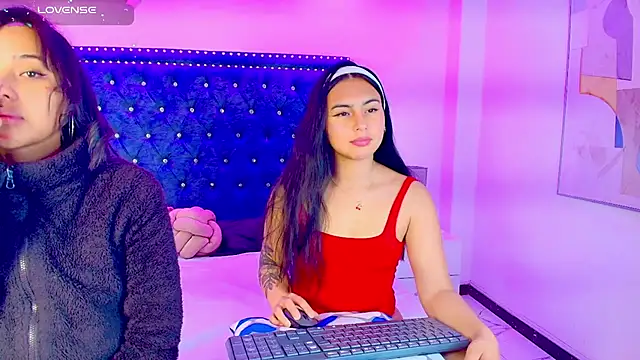 Serena and zoe online show from 04.17.26