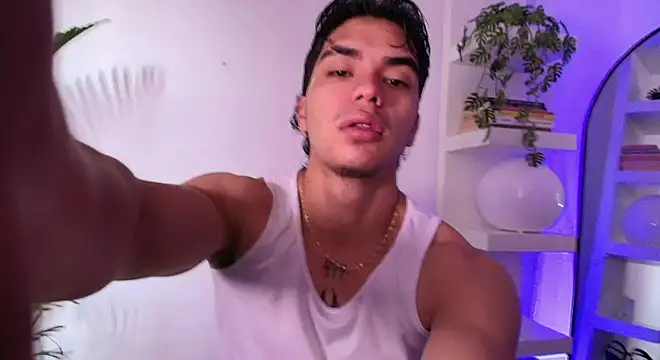 Snapshot of andyypalmer_ chatting on 04.22.26 andyypalmer online show from 04.22.26