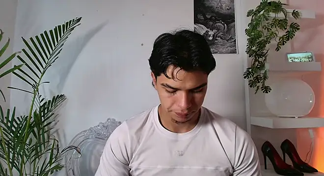 Snapshot of andyypalmer_ chatting on 05.19.26 andyypalmer online show from 05.19.26