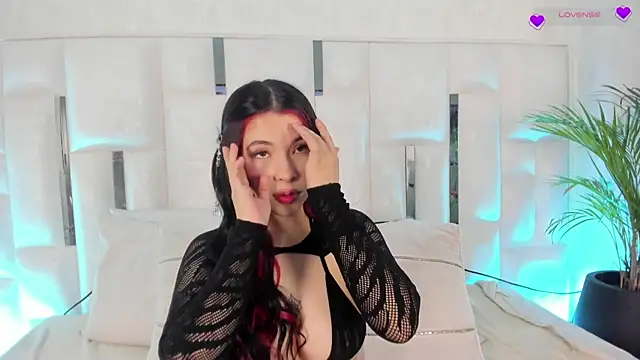 Snapshot of imnikaa_ chatting on 04.19.26 imnikaa online show from 04.19.26