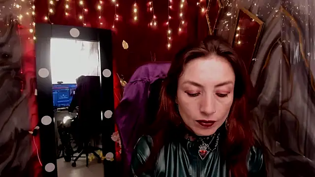 Queenscarlettsecret online show from 05.04.26