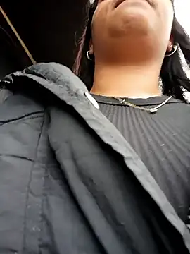 Snapshot of SOFIA-11_ chatting on 05.19.26 SOFIA-11 online show from 05.19.26