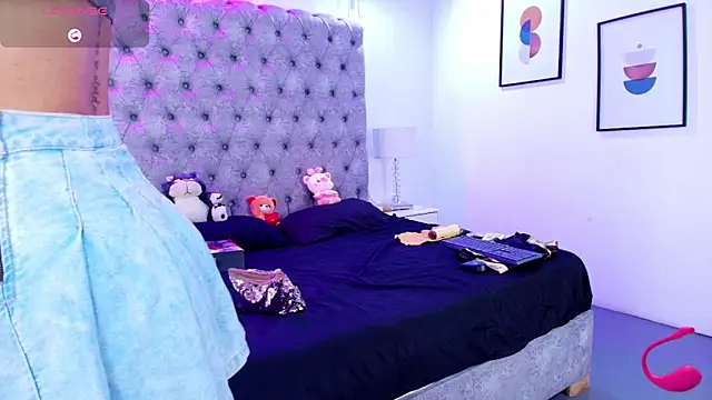 Zoe M00n online show from 06.04.26